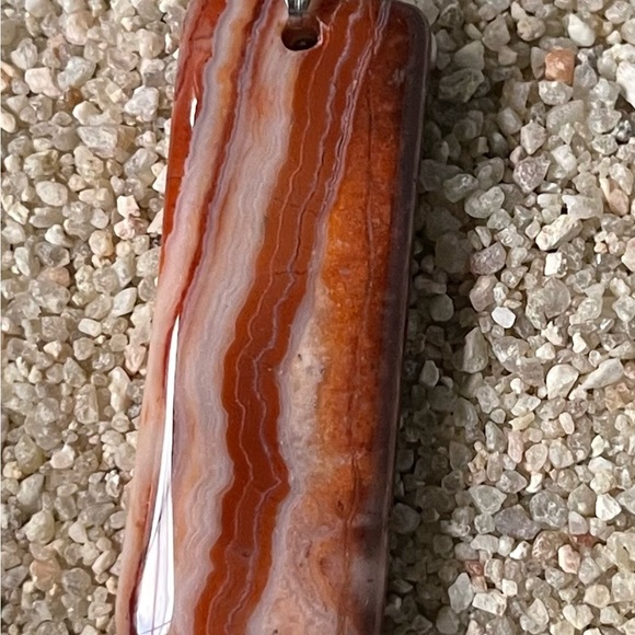 Carnelian Agate Pendant 1 1/2x3/4”. Natural Stone. Makes for a beautiful gift. - Picture 3 of 10